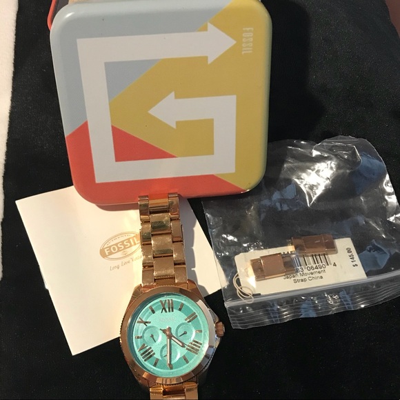 Fossil Cecile Rose Gold Tone Watch - Picture 2 of 3